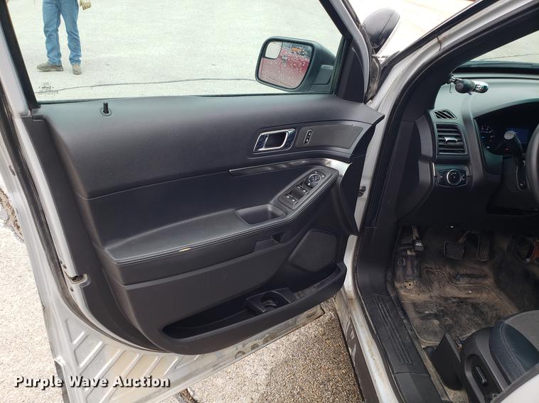 image for item EN9794 2013 Ford Explorer Police Interceptor SUV