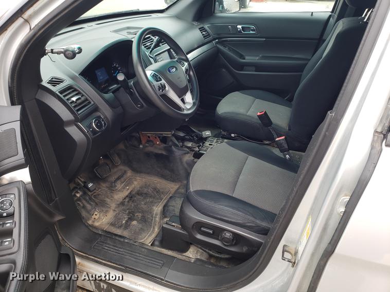 image for item EN9794 2013 Ford Explorer Police Interceptor SUV