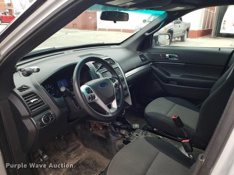 image for item EN9794 2013 Ford Explorer Police Interceptor SUV