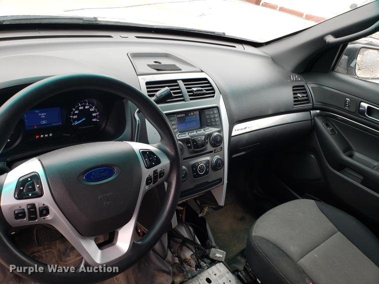 image for item EN9794 2013 Ford Explorer Police Interceptor SUV