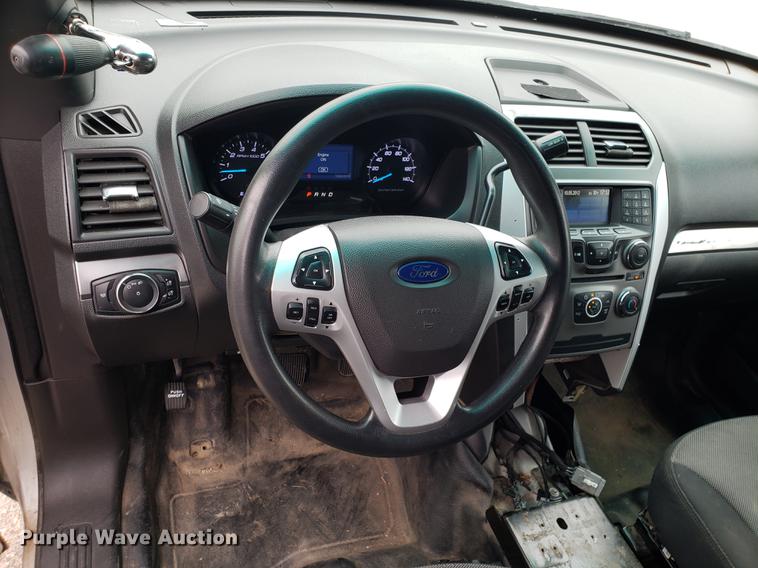 image for item EN9794 2013 Ford Explorer Police Interceptor SUV