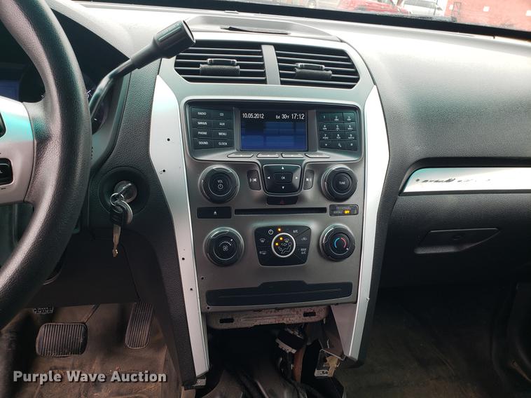 image for item EN9794 2013 Ford Explorer Police Interceptor SUV