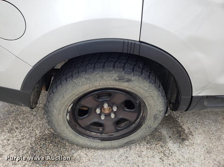 image for item EN9794 2013 Ford Explorer Police Interceptor SUV