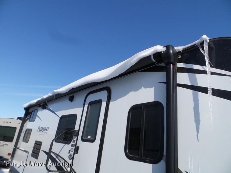 image for item EW9929 2017 Keystone Passport camper