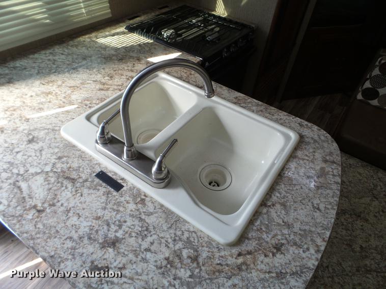 image for item EW9929 2017 Keystone Passport camper