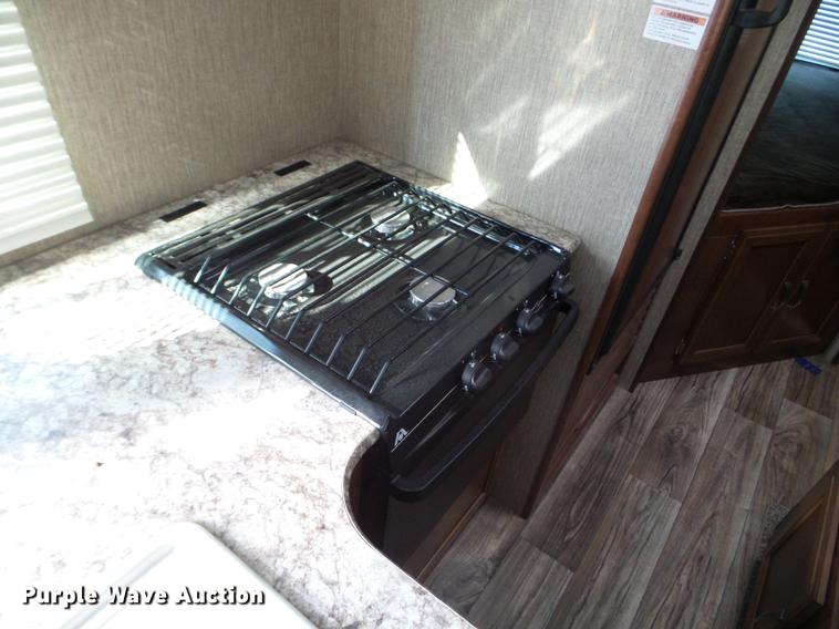 image for item EW9929 2017 Keystone Passport camper