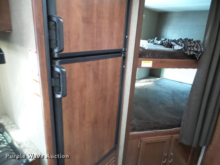 image for item EW9929 2017 Keystone Passport camper