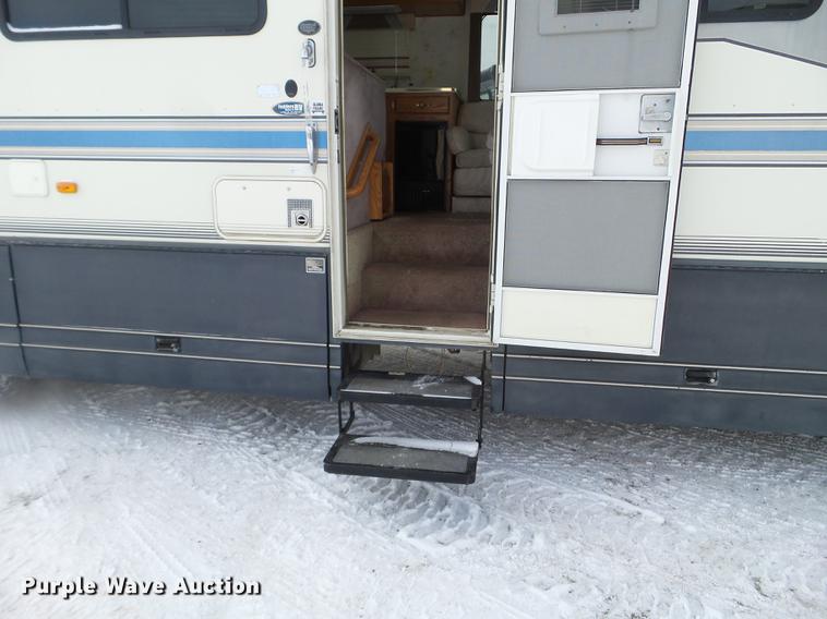 image for item EW9930 1992 Ford F530 Holiday Rambler Imperial RV