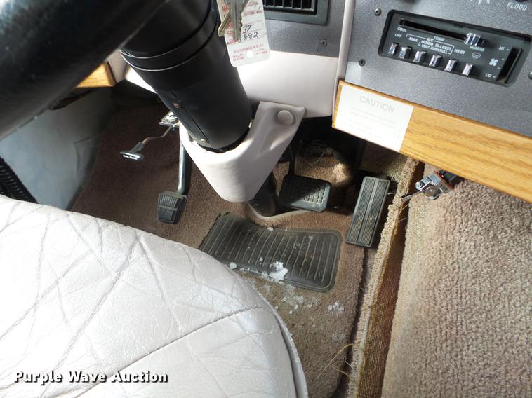 image for item EW9930 1992 Ford F530 Holiday Rambler Imperial RV