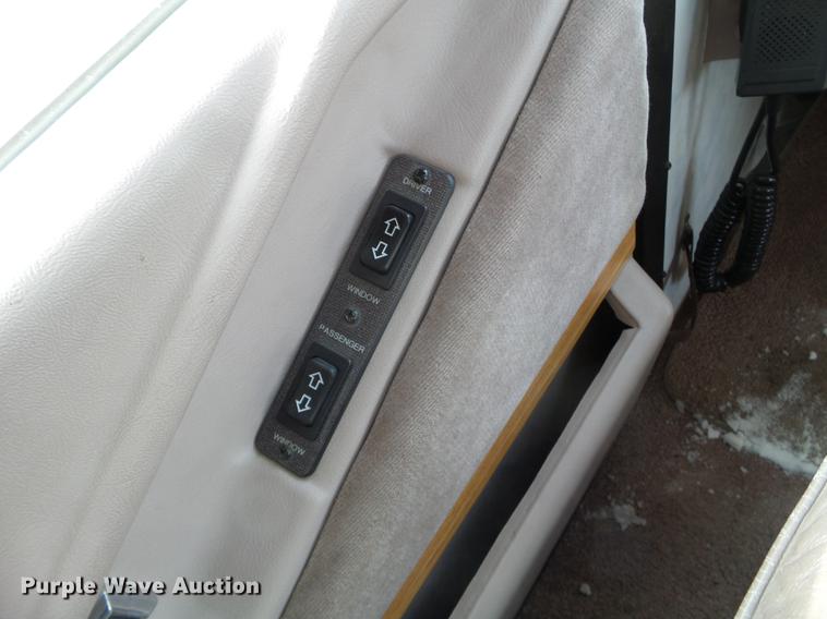 image for item EW9930 1992 Ford F530 Holiday Rambler Imperial RV