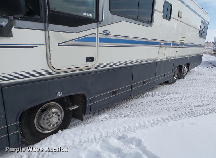 image for item EW9930 1992 Ford F530 Holiday Rambler Imperial RV