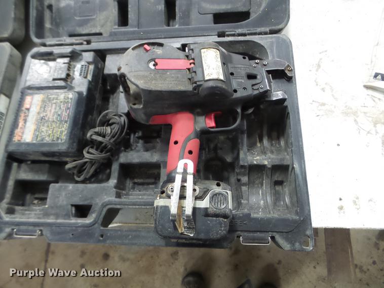 image for item EW9950 (2) Max RB398 cordless rebar tiers