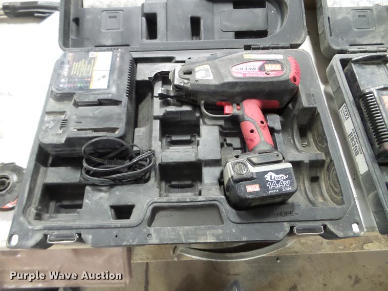 image for item EW9950 (2) Max RB398 cordless rebar tiers