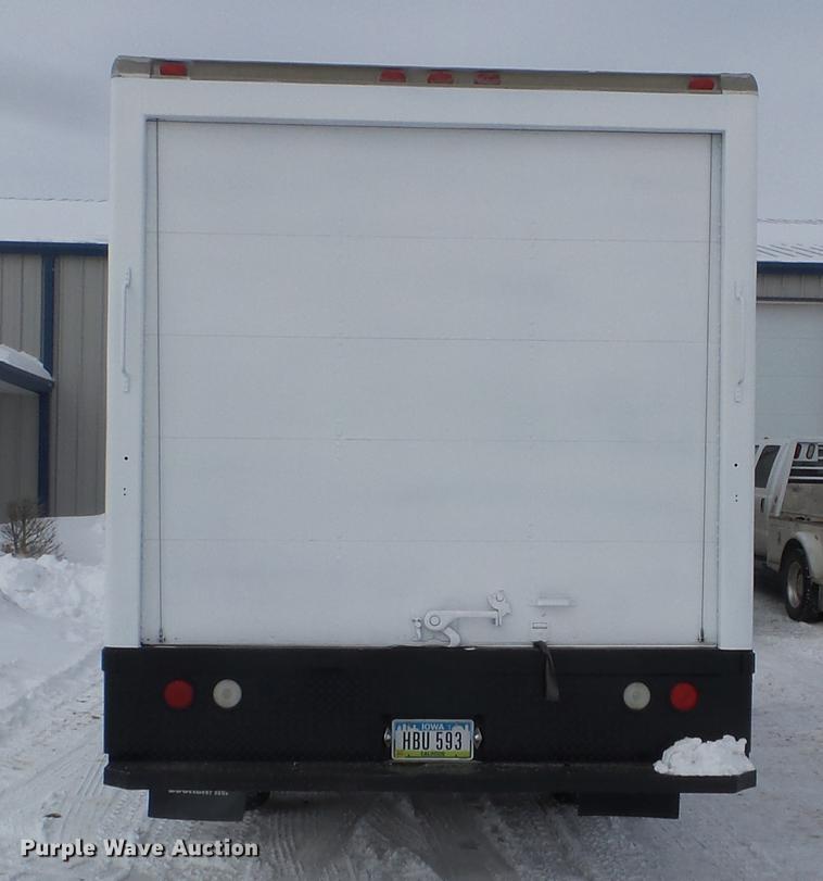 image for item EW9951 2006 Chevrolet Express G3500 box truck