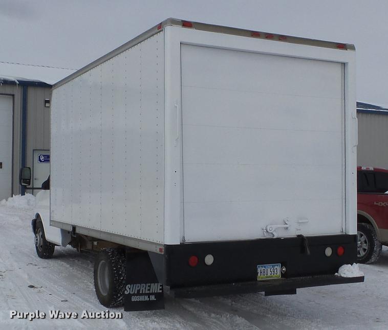image for item EW9951 2006 Chevrolet Express G3500 box truck