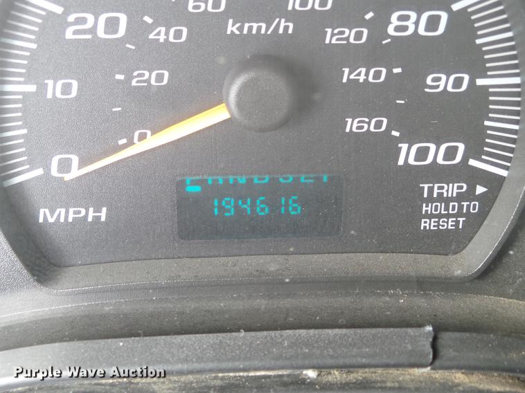 image for item EW9951 2006 Chevrolet Express G3500 box truck