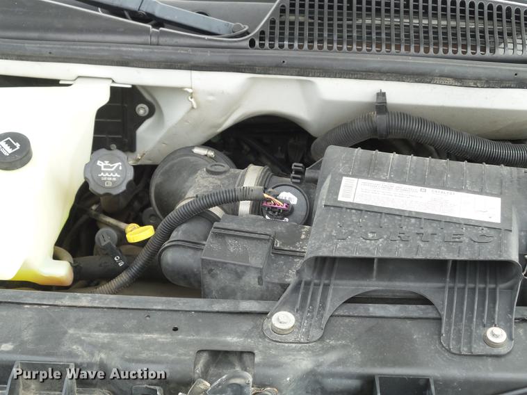 image for item EW9951 2006 Chevrolet Express G3500 box truck