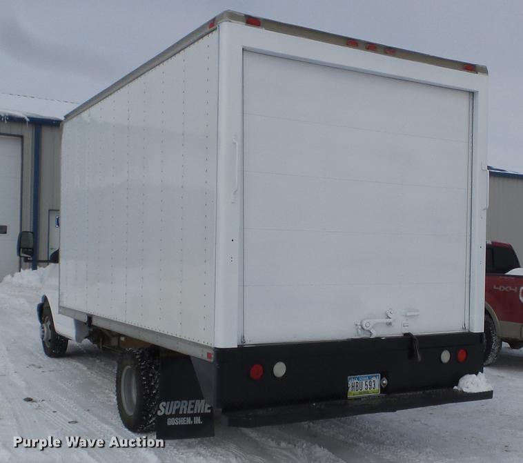 image for item EW9951 2006 Chevrolet Express G3500 box truck