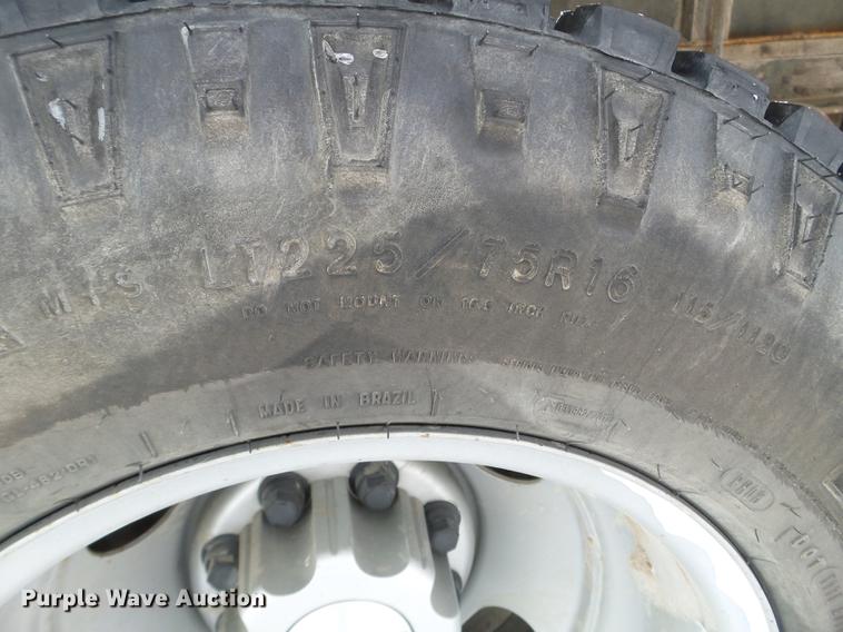 image for item EW9951 2006 Chevrolet Express G3500 box truck