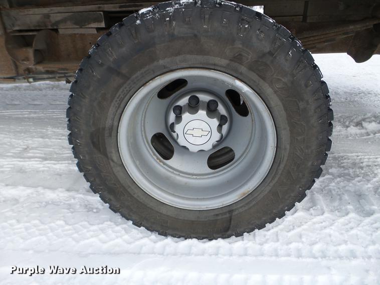 image for item EW9951 2006 Chevrolet Express G3500 box truck