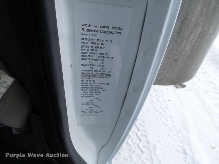 image for item EW9951 2006 Chevrolet Express G3500 box truck