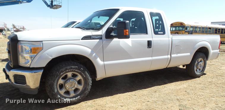image for item FF9753 2012 Ford F250 Super Duty SuperCab pickup truck
