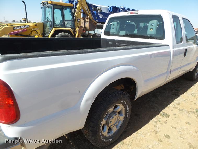 image for item FF9753 2012 Ford F250 Super Duty SuperCab pickup truck