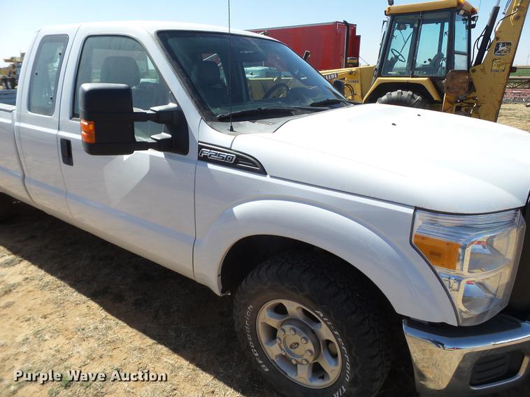 image for item FF9753 2012 Ford F250 Super Duty SuperCab pickup truck