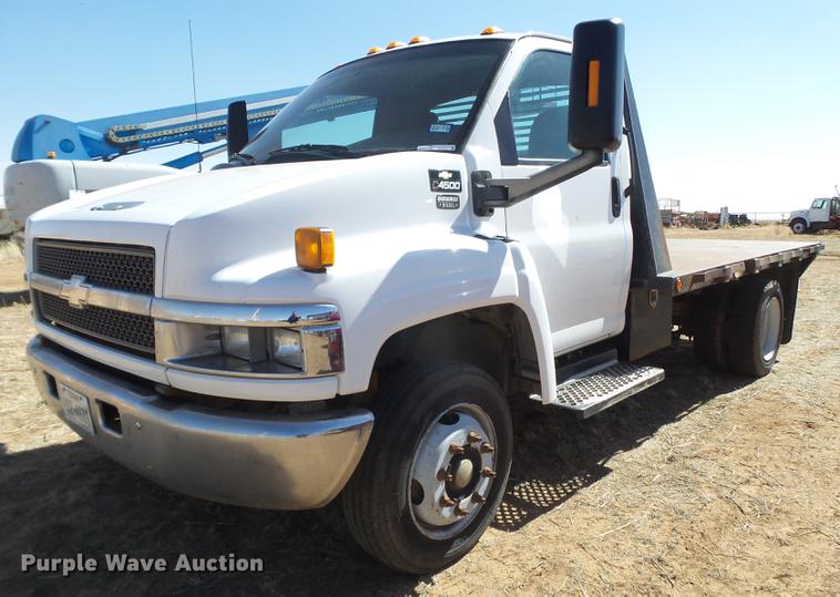 image for item FF9757 2006 Chevrolet C4500 flatbed truck