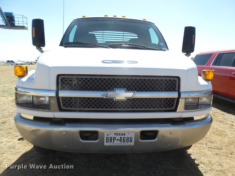 image for item FF9757 2006 Chevrolet C4500 flatbed truck