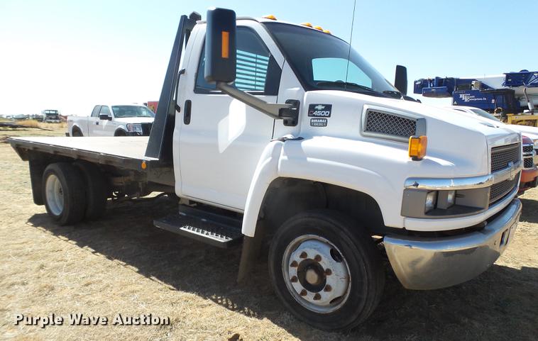 image for item FF9757 2006 Chevrolet C4500 flatbed truck