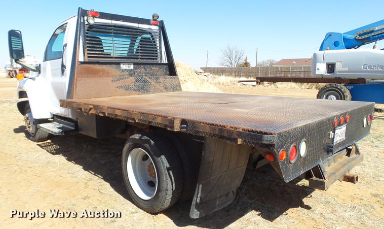 image for item FF9757 2006 Chevrolet C4500 flatbed truck