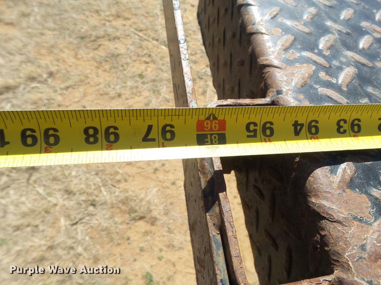 image for item FF9757 2006 Chevrolet C4500 flatbed truck