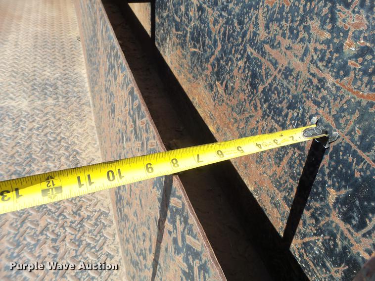 image for item FF9757 2006 Chevrolet C4500 flatbed truck