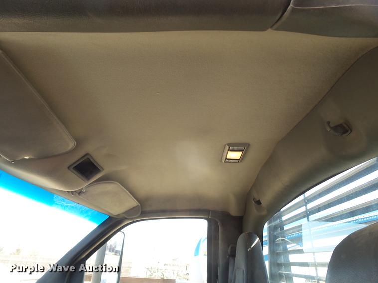 image for item FF9757 2006 Chevrolet C4500 flatbed truck