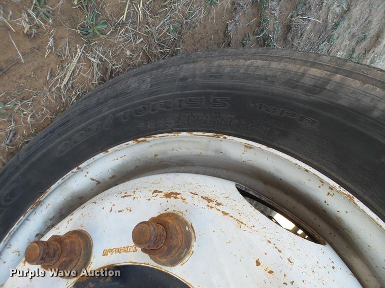 image for item FF9757 2006 Chevrolet C4500 flatbed truck