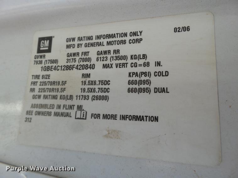 image for item FF9757 2006 Chevrolet C4500 flatbed truck