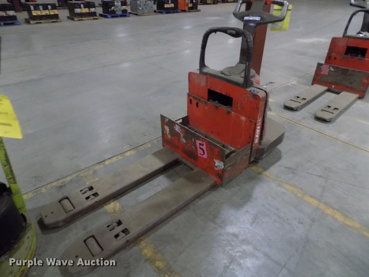 image for item FH9038 Raymond 112TM-FRE60L pallet jack