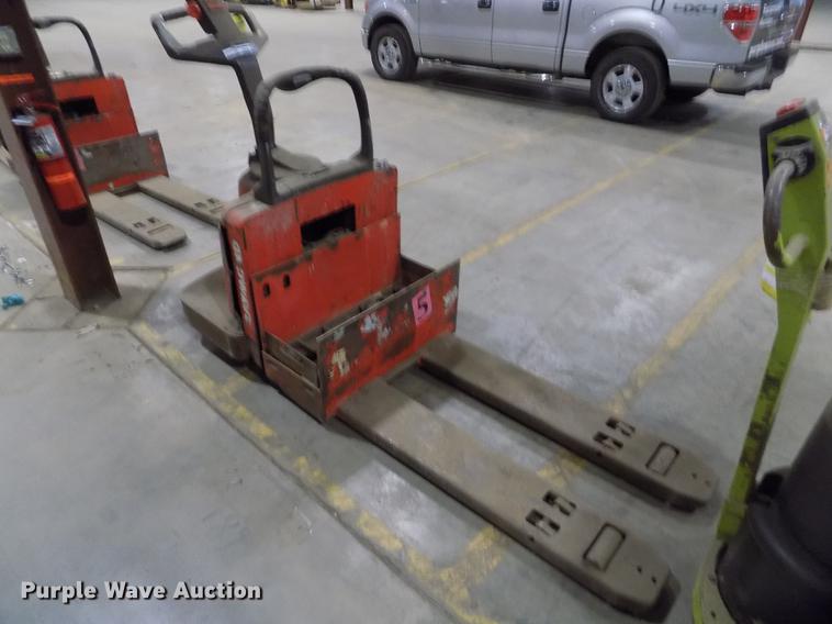 image for item FH9038 Raymond 112TM-FRE60L pallet jack