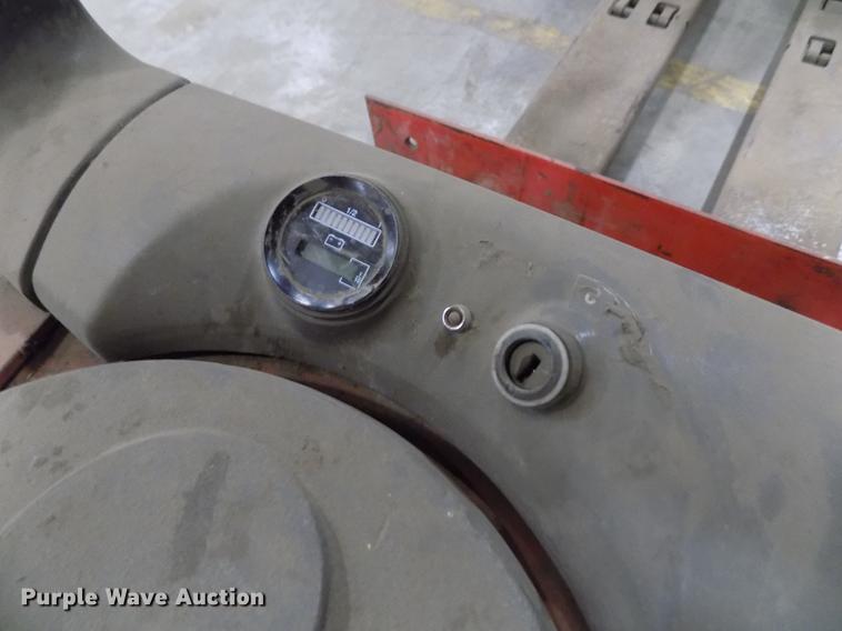 image for item FH9038 Raymond 112TM-FRE60L pallet jack