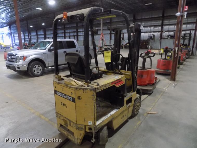 image for item FH9039 Daewoo BC20S forklift