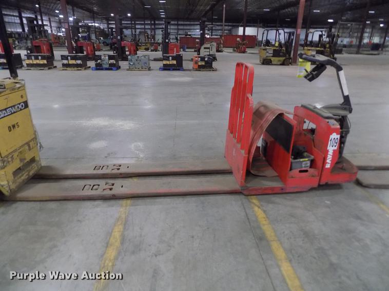 image for item FH9040 Raymond 8500 pallet jack