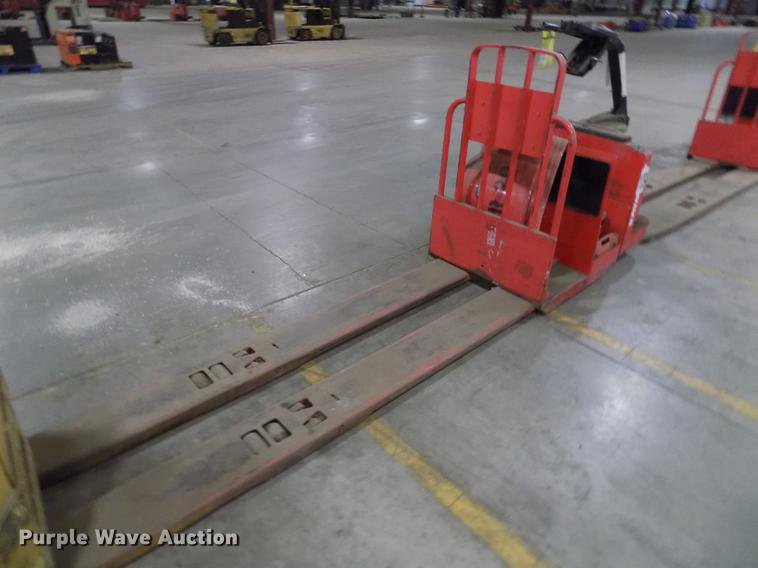 image for item FH9040 Raymond 8500 pallet jack