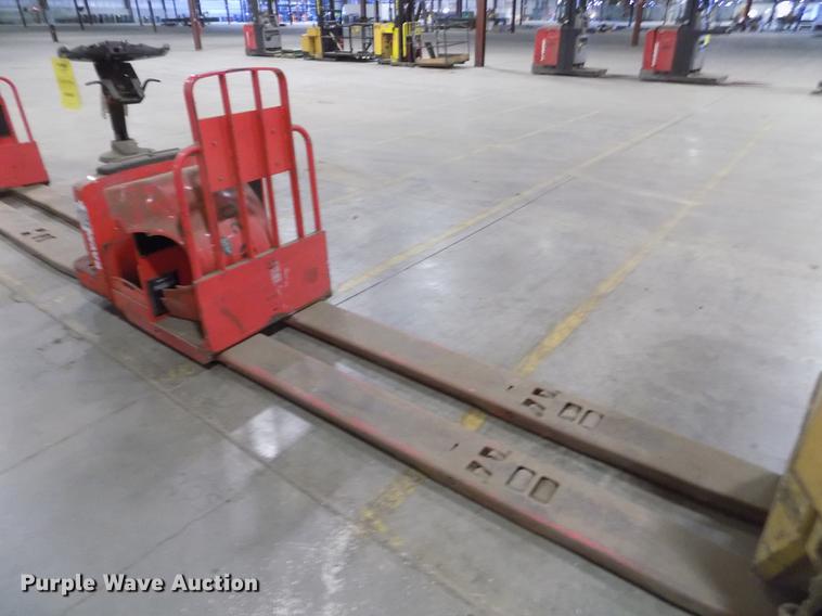 image for item FH9040 Raymond 8500 pallet jack