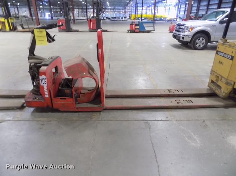 image for item FH9040 Raymond 8500 pallet jack