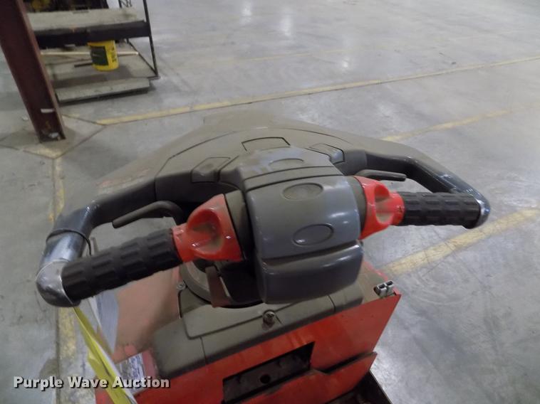 image for item FH9041 Raymond 8500 pallet jack