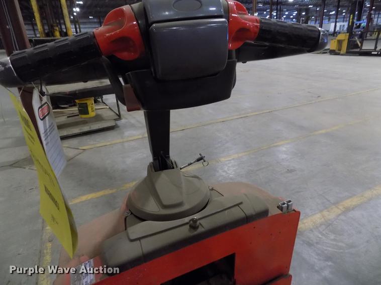 image for item FH9041 Raymond 8500 pallet jack