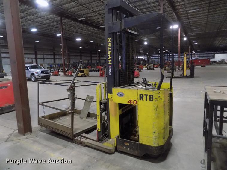 image for item FH9043 Hyster N40FR forklift