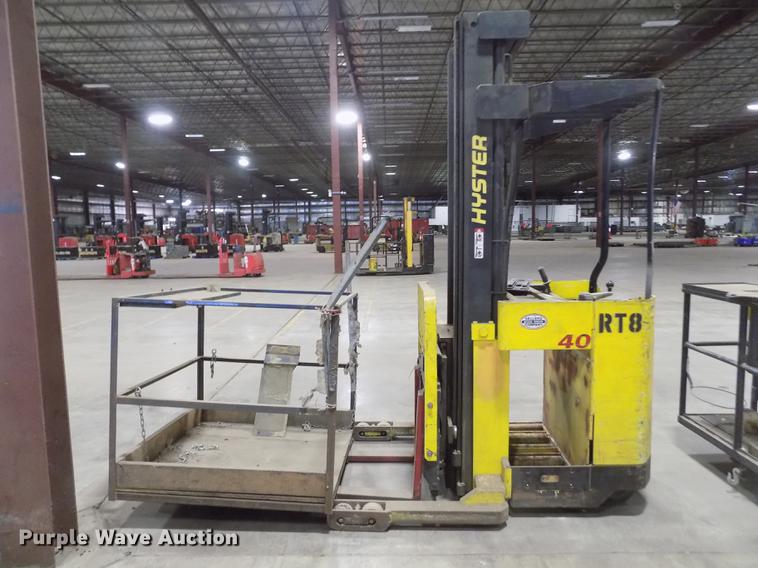 image for item FH9043 Hyster N40FR forklift