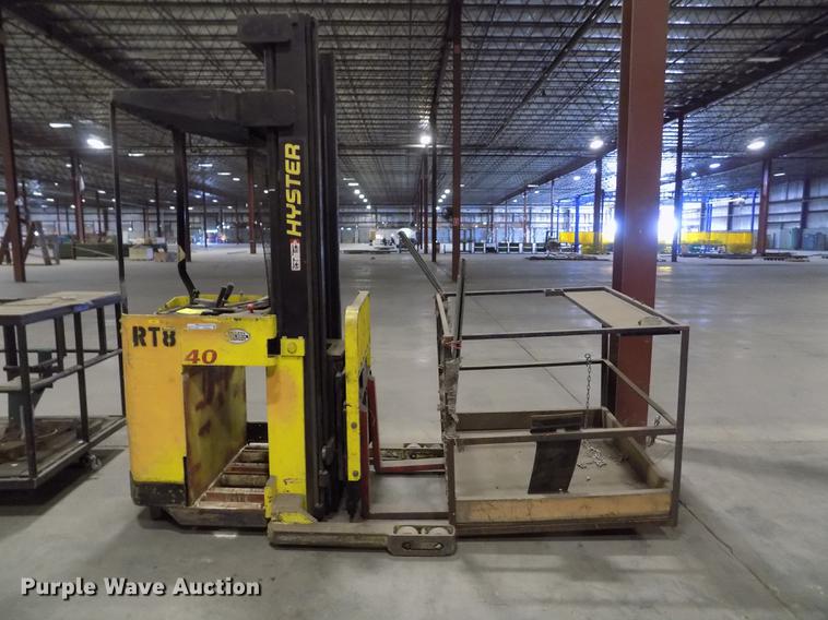 image for item FH9043 Hyster N40FR forklift